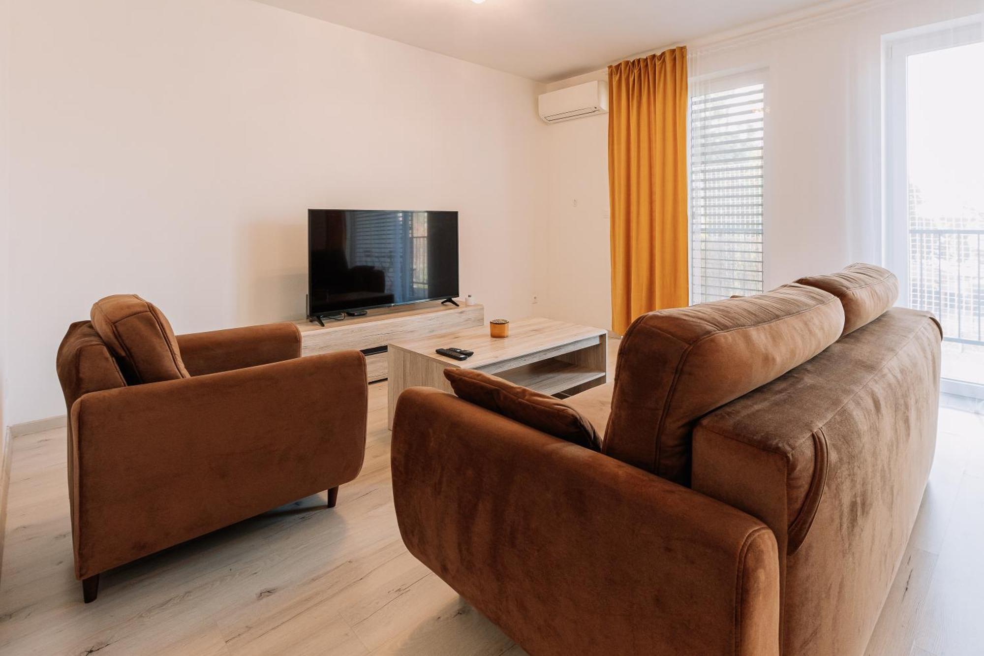Sunrise Apartments Сенец Экстерьер фото