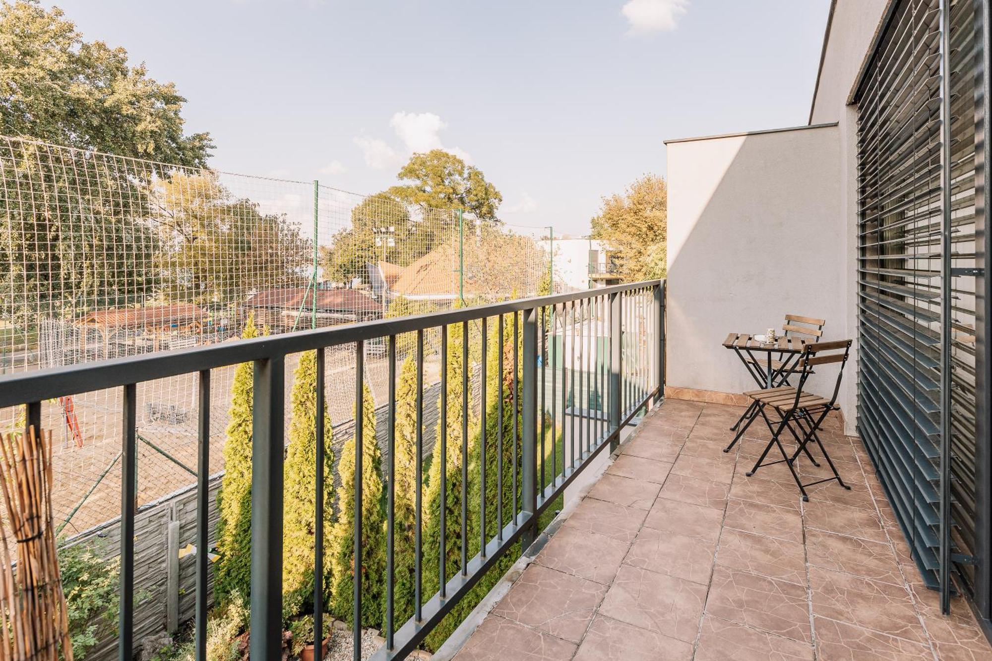 Sunrise Apartments Сенец Экстерьер фото